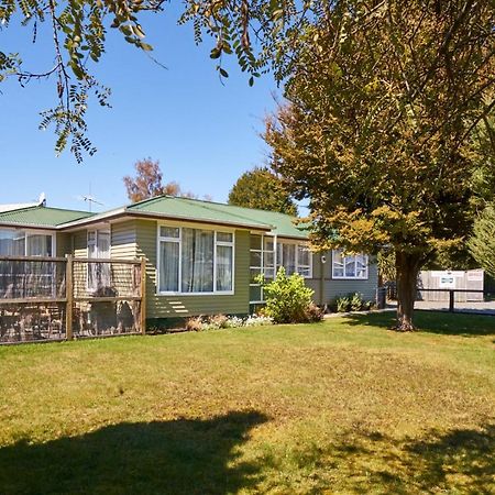 Accommodation Fiordland -The Three Bedroom House At 226A Milford Road Те Анау Екстериор снимка