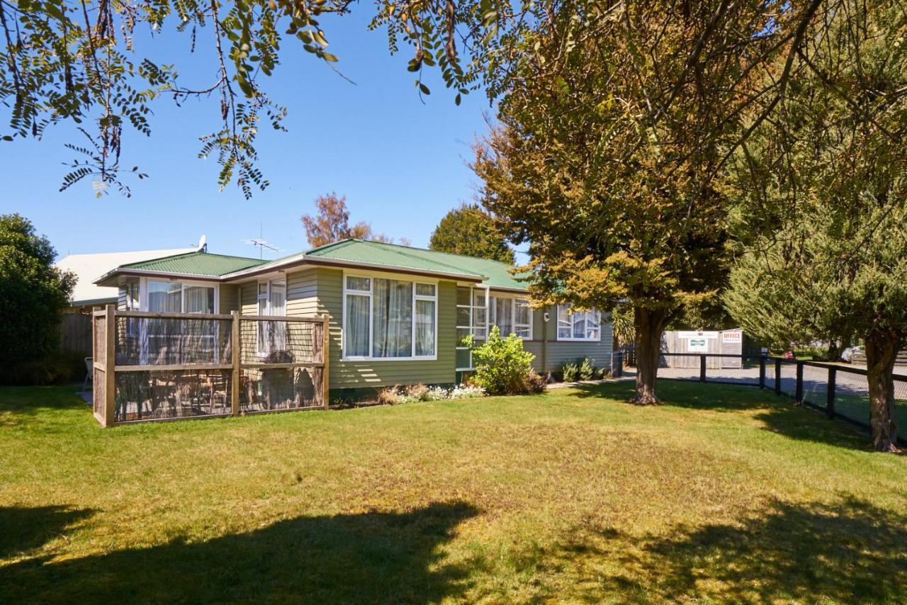 Accommodation Fiordland -The Three Bedroom House At 226A Milford Road Те Анау Екстериор снимка