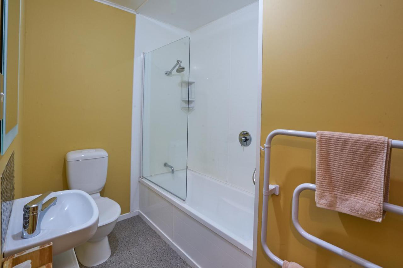 Accommodation Fiordland -The Three Bedroom House At 226A Milford Road Те Анау Екстериор снимка