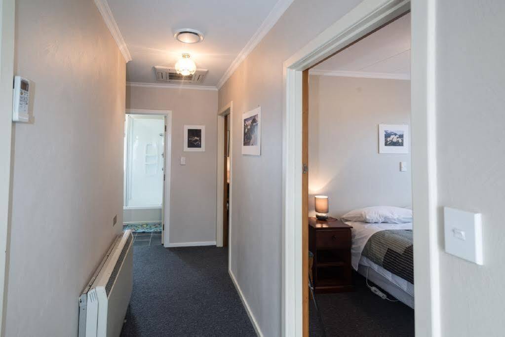 Accommodation Fiordland -The Three Bedroom House At 226A Milford Road Те Анау Екстериор снимка